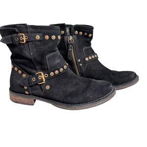 Ugg Fabrizia black suede gold tone studded moto ankle boots shearling Sz 9